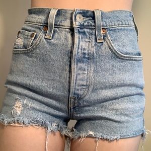 Levi’s Mom Shorts